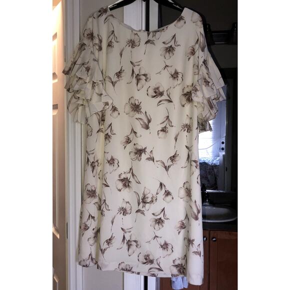 Jessica Howard Cream Floral Dress - Picture 2 of 7